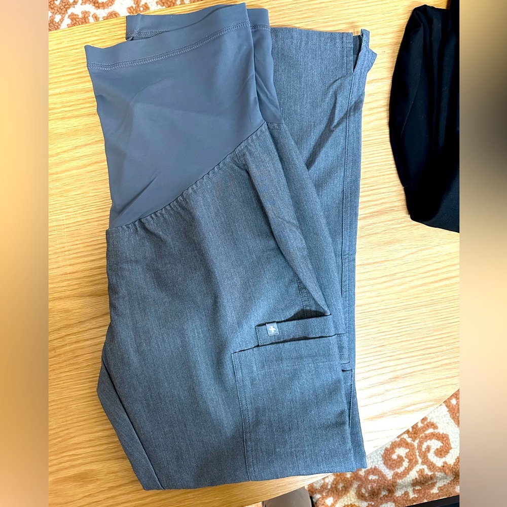 Small maternity scrub pants
